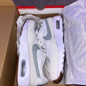 Brand NEW Women’s Nike Air Max SC